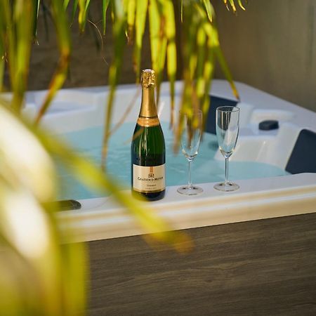 Suite Atypique - Jacuzzi Privatif En Centre Ville De Cognac Exteriör bild